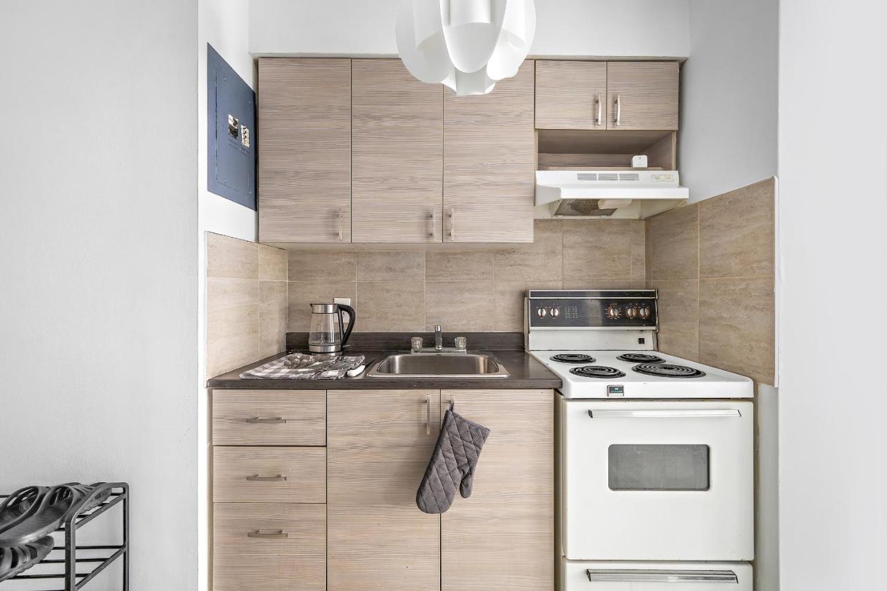 Hutchison Apartments By Restavio Montreal Exterior photo